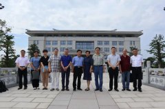 中殡协、殡葬标委会调研组座谈会在尊龙集团举行