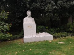 卢星堂 | 笔墨留韵，石雕寄思